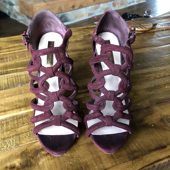 BCBGMAXAZRIA maroon shoes - Picture 1 of 3